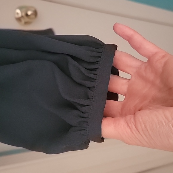 Loft Blouse - Picture 5 of 7